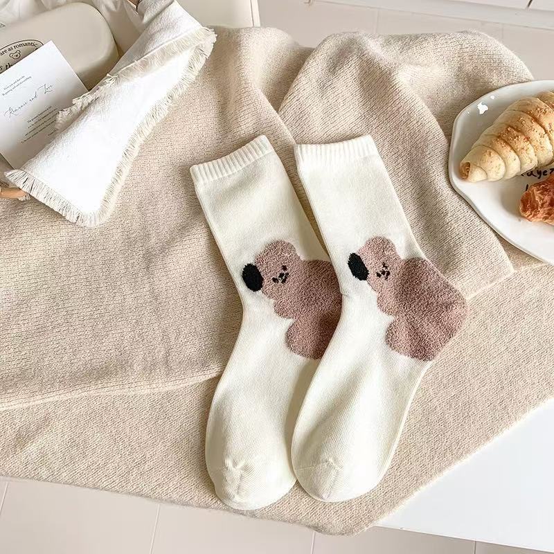Women's Autumn and Winter Combed Cotton Mid-calf Socks with Cartoon Coffee-colored Panda Flocking Boneless Versatile Women's Socks At The Heel