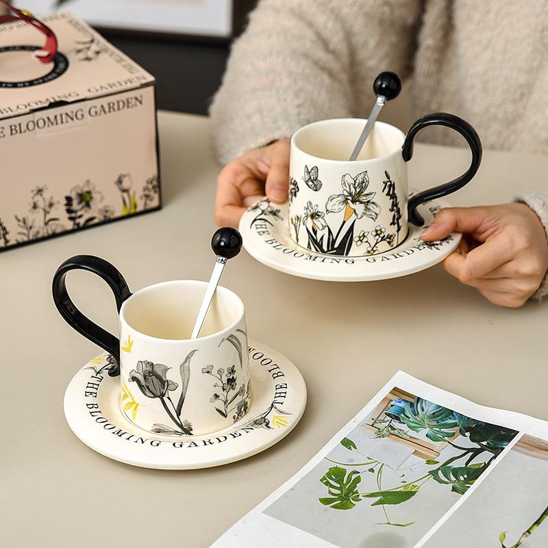 High ear Coffee Cup Saucer Set Gift Box for Women's High quality Ceramic High end Light Luxury Exquisite Afternoon Tea Cup with Spoon