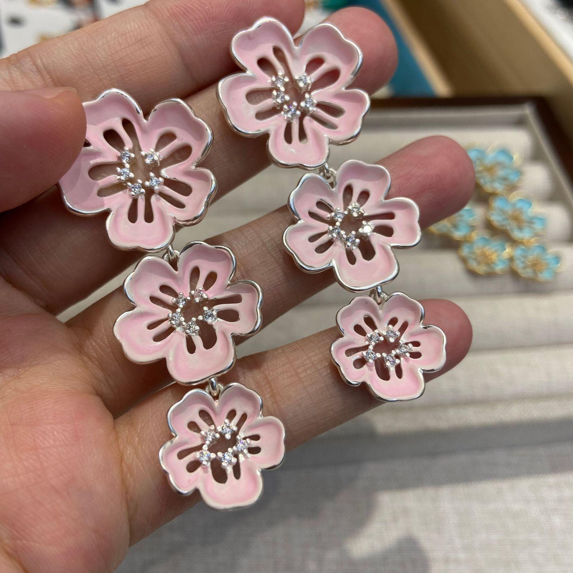 

Medieval Style Oil Dripping Flower Stud Earrings Geometric Tassel French Three-Dimensional Design Earrings Simple Fashion Exaggerated Earrings