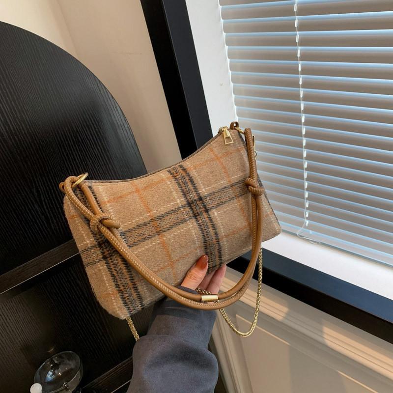 Stylish Vintage Tote Bag For Women Featuring Chic Color Block Checkered Design