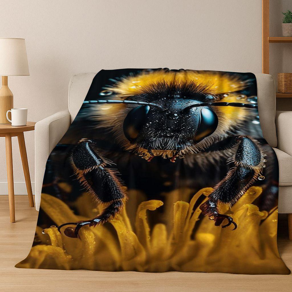 Cute Cartoon Bee HoneyBee Insect Art Flannel Blanket,Cozy Soft Throw Blanket for Home Bedroom Bed Sofa Picnic Cover Gift Kids