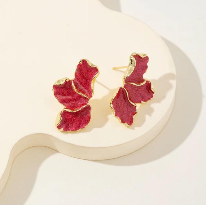 Irregular Metal Cream Petal Post Earrings For Women Heavy Design New Style Fashion Jewelry Party Accessories Gift