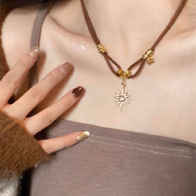 Metal Chain Necklace with Sunflower and Star Pendants Clavicle Choker for Women