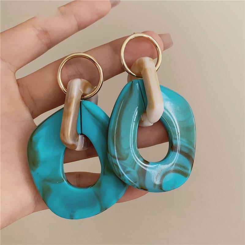 

Геометрические круглые акриловые серьги Атмосферные простые серьги-гвоздики Индивидуальные универсальные премиальные серьги