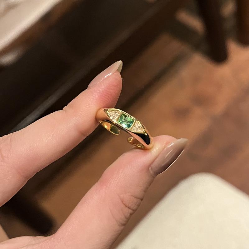 Elegant French-Inspired Green Zircon Open Ring - Stylish, Light Luxury, Adjustable Design for Women Open Adjustable
