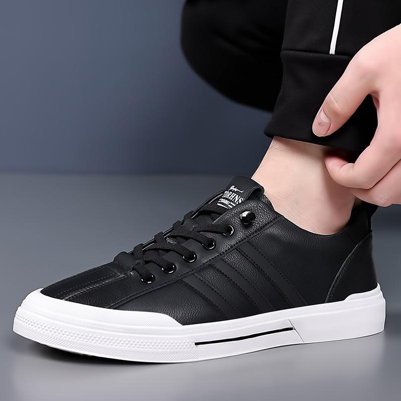 New little white shoes men's shoes summer breathable and versatile Korean version casual board shoes genuine leather soft shoes