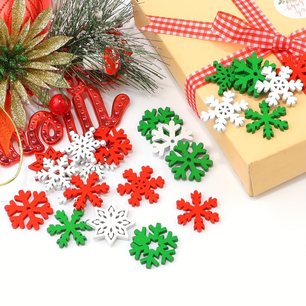 50 Pcs Random Mixed Color Snowflake Wooden Chips DIY Christmas Tree Decor Red White & Green Snowflakes Christmas Wood Chips