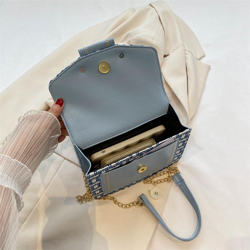Checkered Metal Chain Single Shoulder Bag Women's Lock Buckle Crossbody Commuting Small Square Women