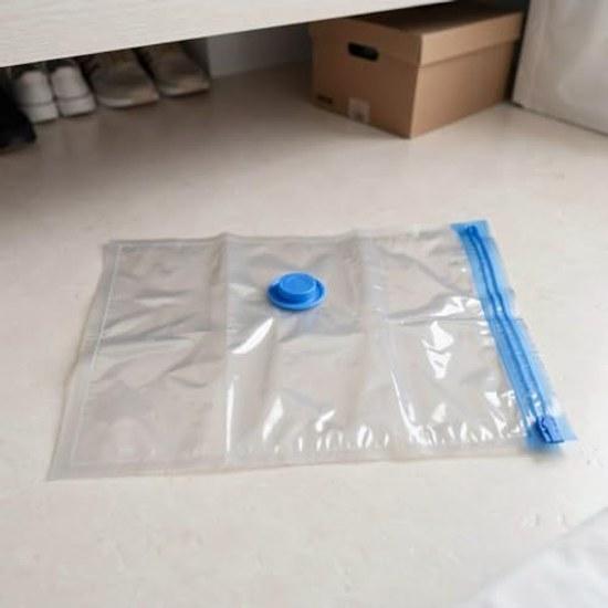 No-brand item 10 travel vacuum compression bags ideal storing clothes bulky items. Made thick multi-layer plastic material transparent reusable pack