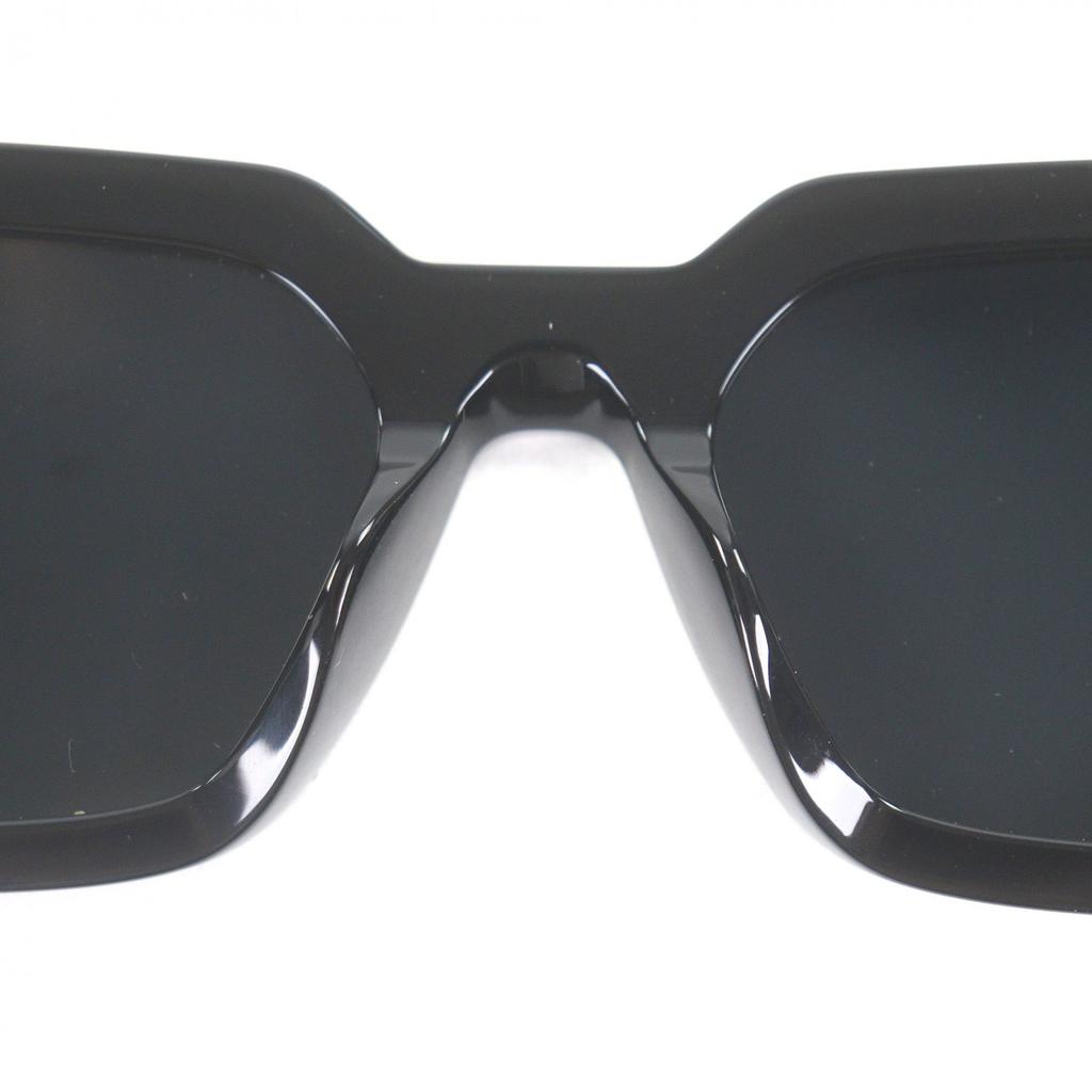 Great LOUIS VUITTON sunglasses Sunglasses - LV Match black Used