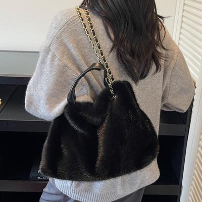Bolsa de Ombro de Pelúcia Fofa Bolsas de Pele Sintética de Inverno para Mulheres Bolsas Tote de Designer Bolsas Shopper com Correntes Bolsa Transversal Bolsas de Balde
