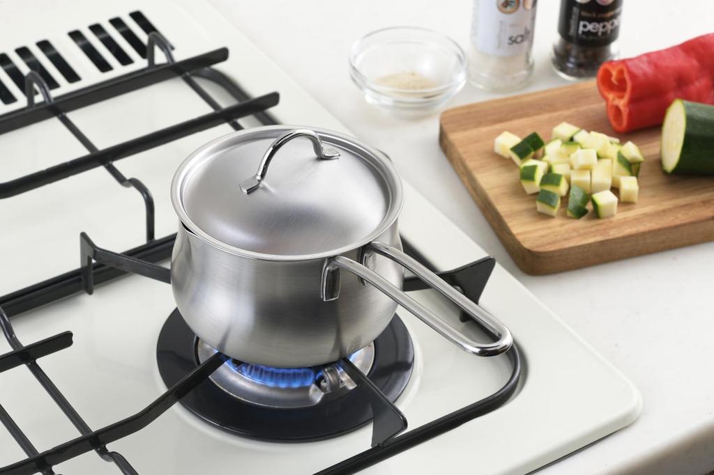 Yoshikawa YJ3674 Stainless Steel Double-ended Milk Pan for Gas Fires, 12cm, 830ml, with Spouts On Both Sides, and Lid