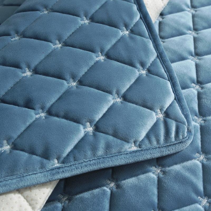 Autumn And Winter Super Soft Thickened Dutch Velvet Quilted Sofa Cushion, Nordic Simple Solid Color Sofa Cushion Cover Towel