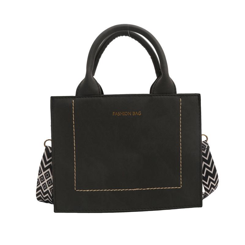 

В этом году популярная французская сумка-тоут большой вместимости, новая универсальная сумка на одно плечо с косым креплением 2024 года чёрный