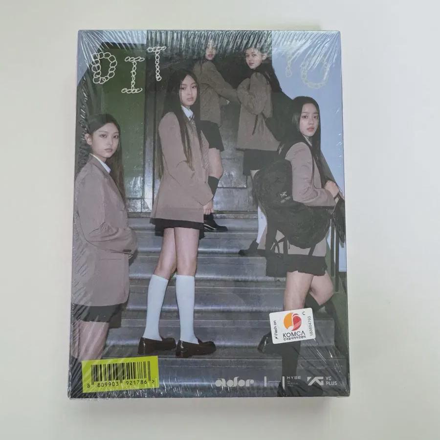 

Newjeans Group Ditto Sealed Album Omg Minji Honey Daniel Haerin Hain Poca