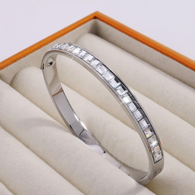 Starry Sky Full Diamond Titanium Steel Bracelet – Versatile, No-Fade Silver Women's Fashion Accessory