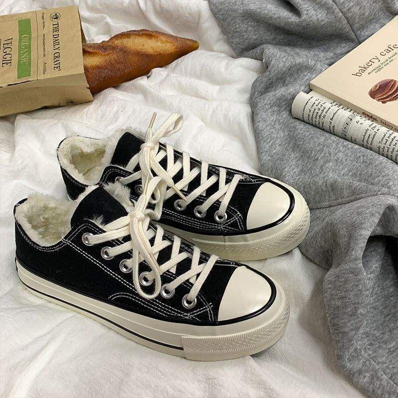 Low-top Cotton Shoes Women's Winter 2025 New Korean Version Versatile Student Velvet Canvas Shoes Women's Shoes Warm and Thicker