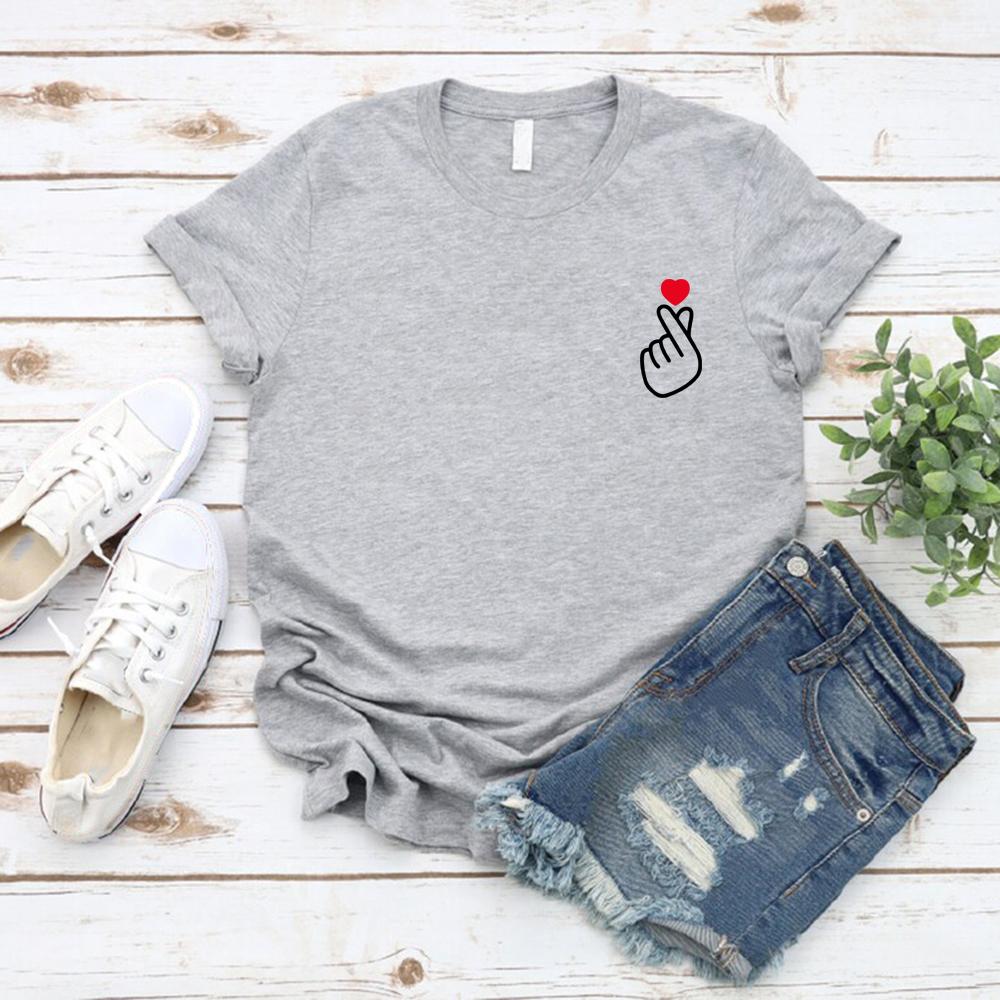 Korean Finger Love Symbol T-shirt Korean Finger Heart Kpop Shirt Women's Graphic T Shirts Cute K-Pop Tee Short Sleeve Female Top
