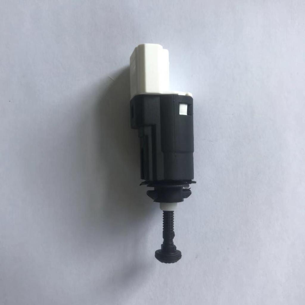 Renault Brake Light Switch 820027636125320-00QAF2532000