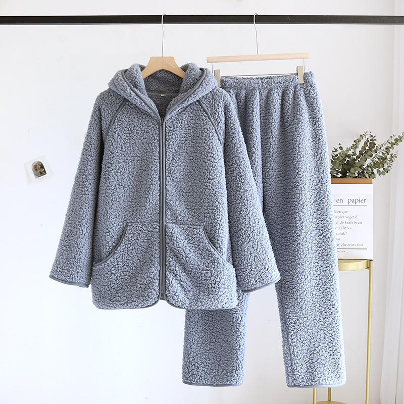 Cozy Autumn/Winter Coral Fleece Pajamas for Couples – Thick, Warm Lamb Fleece Homewear Set Suitable for Outdoors
