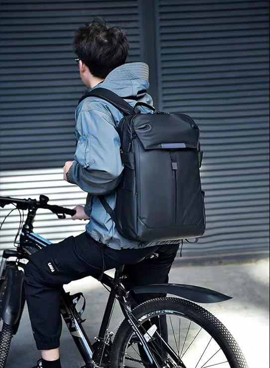 Sushoori Motorcycle Helmet Large Fits Sports Daypack, Rucksack, Backpack, Bag, Waterproof, Water-Resistant Zipper, Lightweight, Capacity, 17-inch