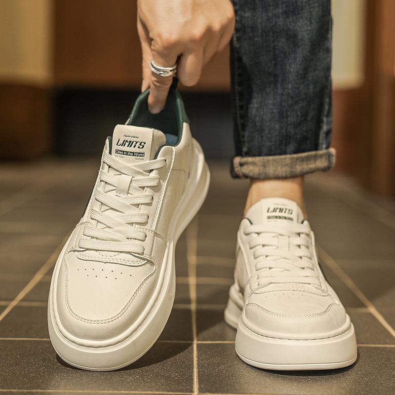 

Мужская обувь 2024 зима новый тренд кеды мужские на платформе студенческие нескользящие и износостойкие повседневные досуговые увеличивающие рост модные туфли 44 бежевый