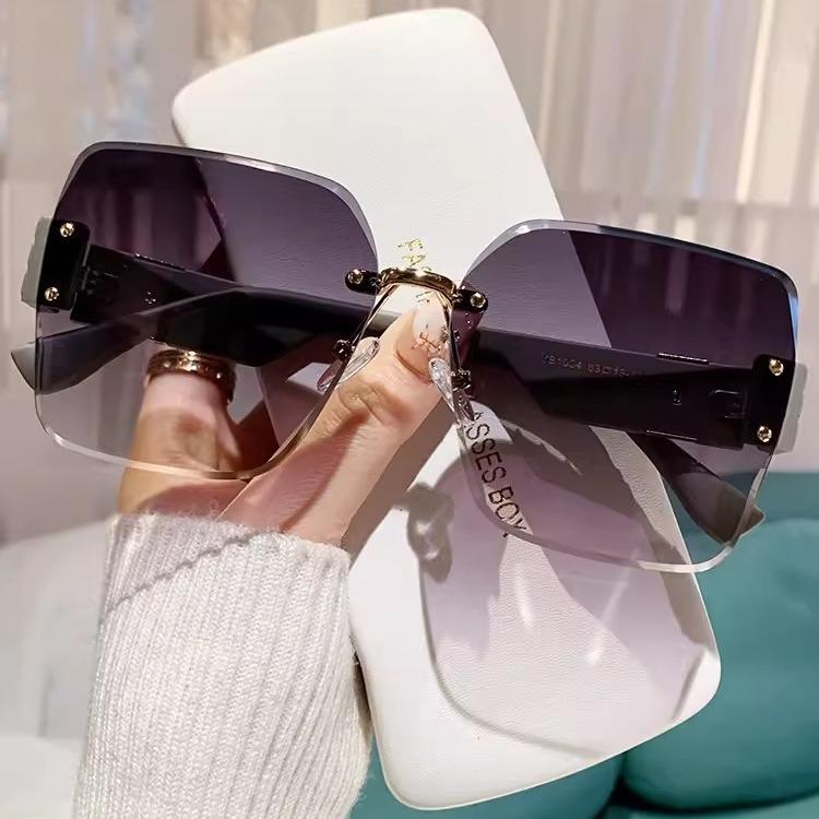 

European and American retro large-frame sunglasses, women s UV protection, square and round face, small face, new sunscreen sunglasses