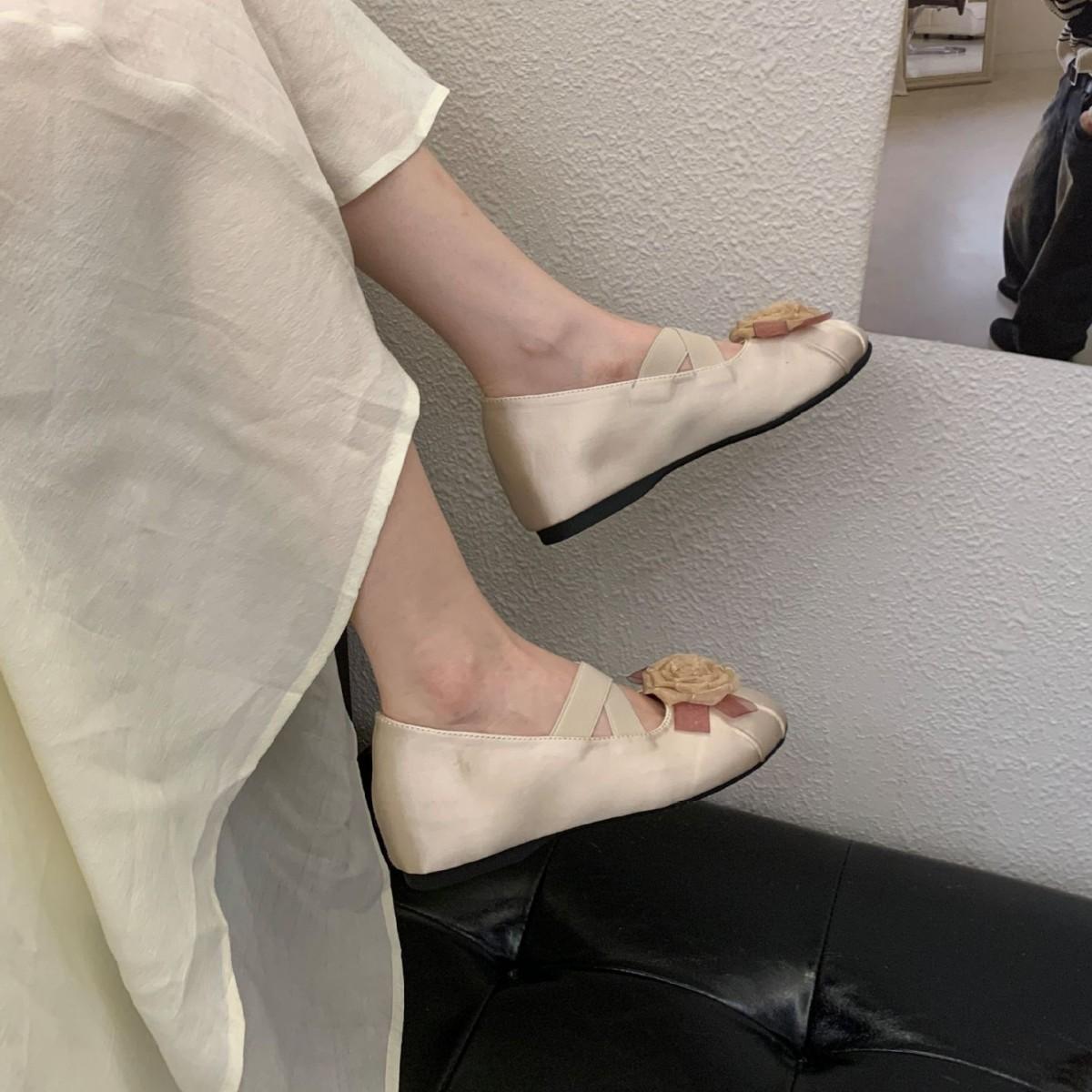 

Вечерний ветер круглый носок цветок внутренняя высота увеличение туфли Мэри Джейн новый китайский стиль с юбкой мелкий вырез плоская подошва туфли 39 абрикосовый