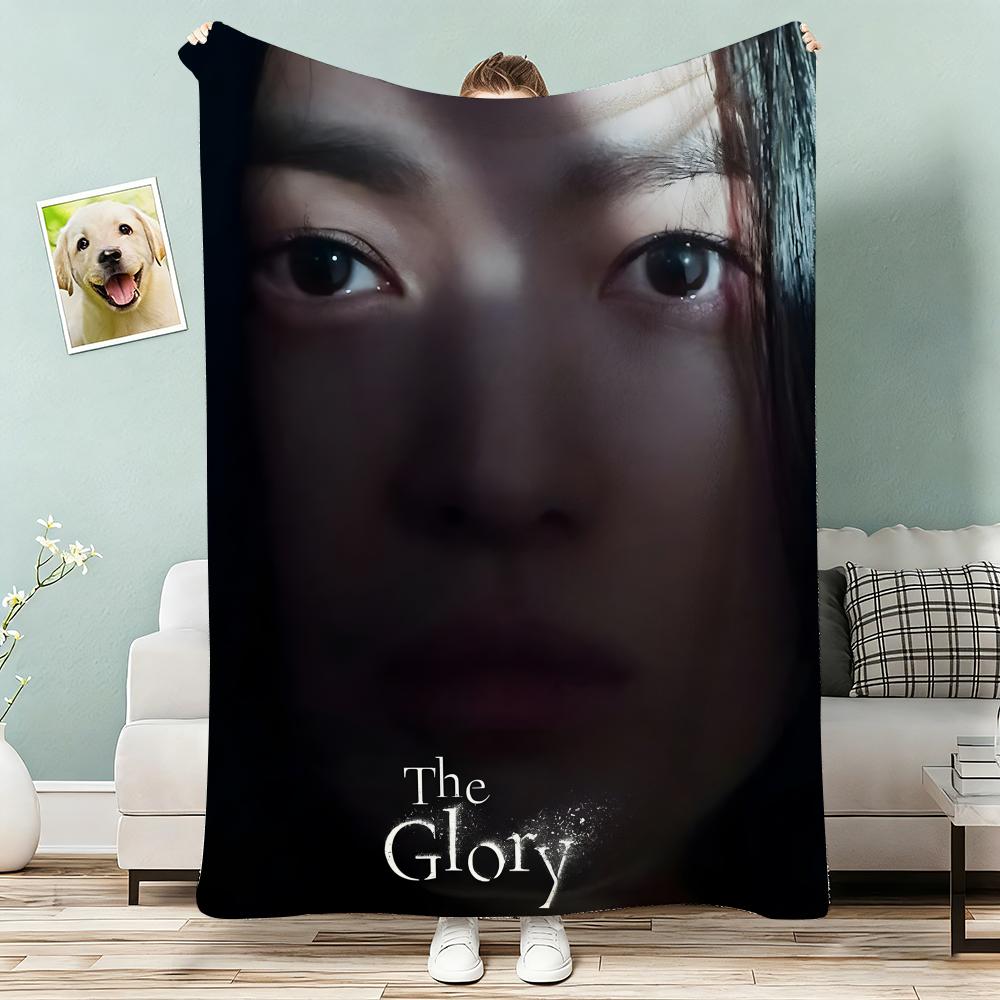 The Glory Throw Lightweight 240g Flannel Blanket Soft Skin-friendly for Summer Cooling 75x90cm
