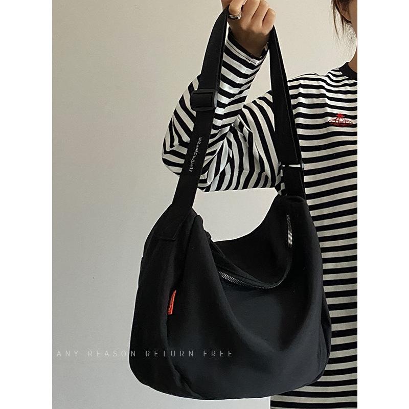 

Bag Women s Canvas Bag 2024 New Trendy ins Wide Shoulder Strap Crossbody Bag Women s Fashion Versatile Large Capacity Shoulder Bag чорний