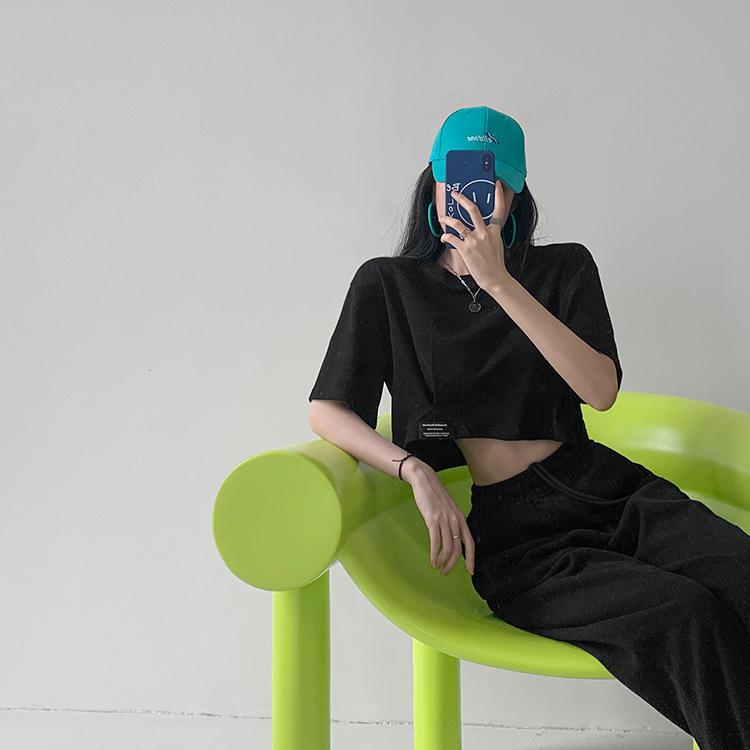 Harajuku მარტივი სოლიდური Crop Top ქალების ყოველდღიური მოკლემკლავიანი მაისური ზაფხულის სექსუალური თავისუფალი ახალგაზრდა გოგოს მოკლე მაისური კორეული ტანსაცმლის ტოპები