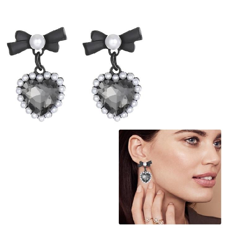 Alloy Heart Pendant Studs Earrings Cute Butterfly Clip Earwears for Daily Wear