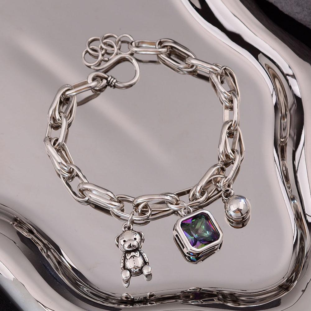 Fashionable Retro Bear Diamond Bracelet - Women's Unique High-End Charm