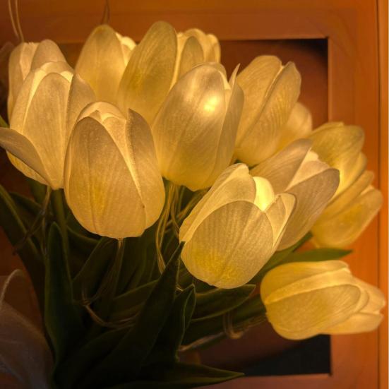 LED-beleuchtete künstliche Tulpenblumenlampe Real Touch Fälschung Tulpenstrauß Nachtlicht mit Band für Valentinstag Ostern Heimküche Hochzeitsdekoration