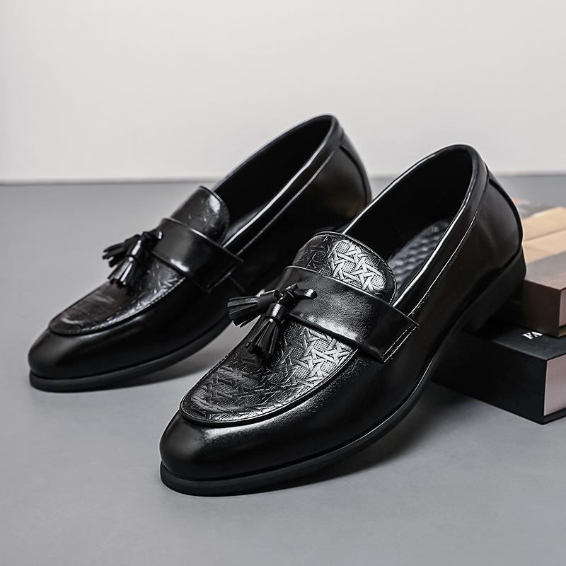 Men's loafers large size new leather shoes fashionable British men's business fringed leather shoes one pedal leather shoes