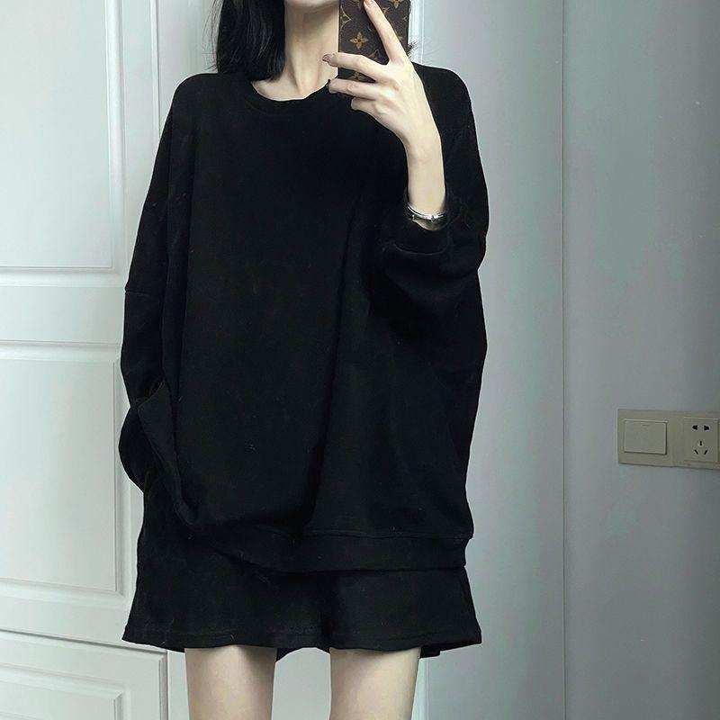 

2025 Autumn Korean Slimming Black Sweatshirt & Shorts Women s Casual Two-Piece Set L (145-165 lbs)