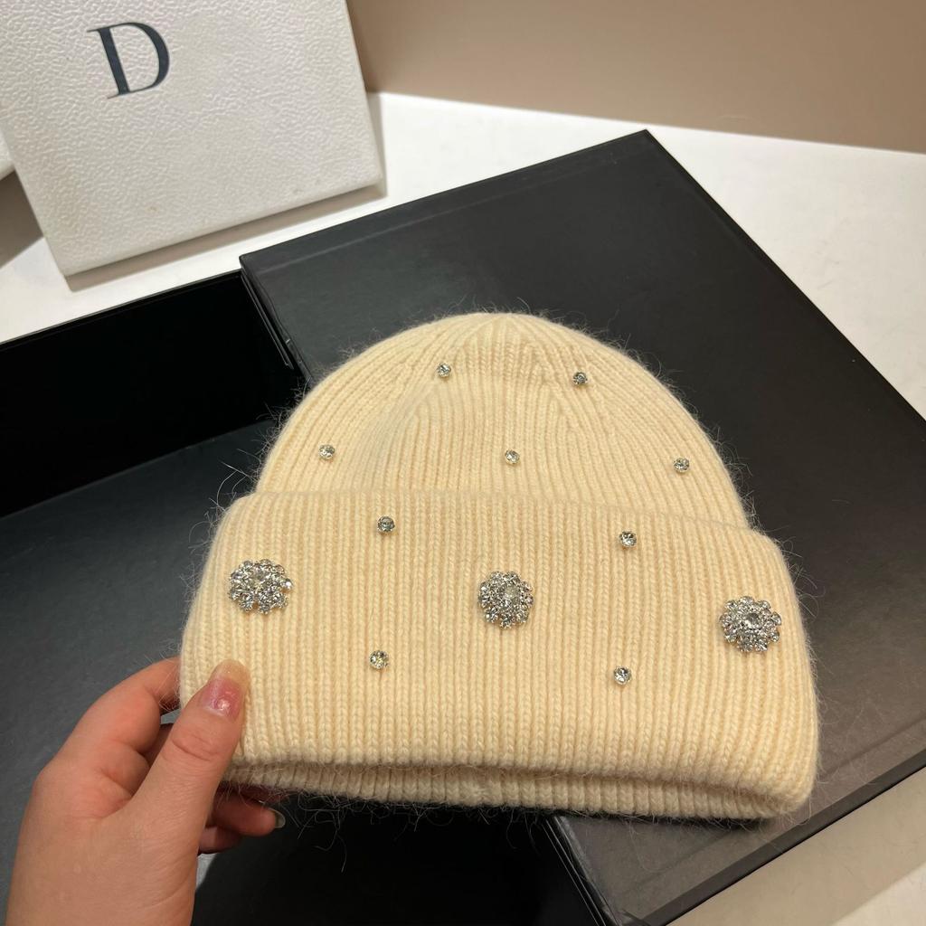Winter Light Luxury Niche Rhinestone Heavy Industry Knitted Hat Celebrity Outdoor Warm Rabbit Hair Pullover Hat