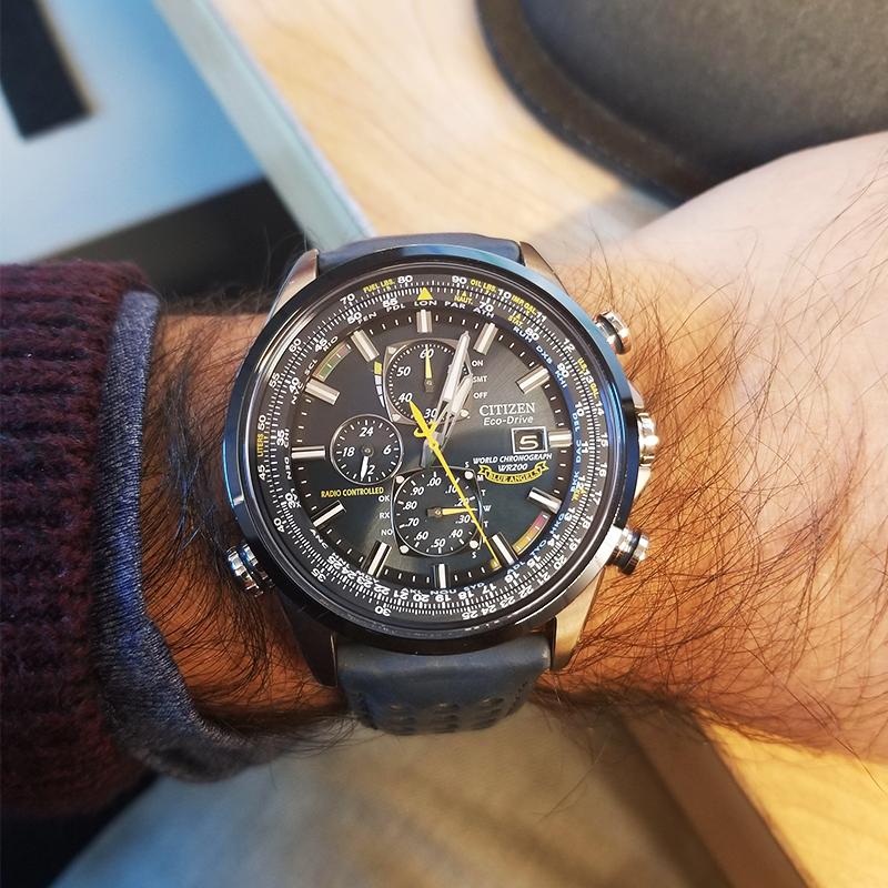 Citizen Promaster Serie Eco-Drive Blue Angel Saphirglas Ewiger Kalender Lederarmband Solar-Quarzwerk Herrenuhren AT8020-03L