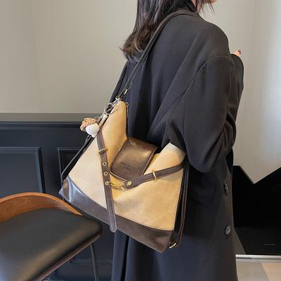 Autumn and Winter Commuting Large-capacity Tote Bag Women's 2025 New High-end Texture Niche Versatile Casual Messenger Bag