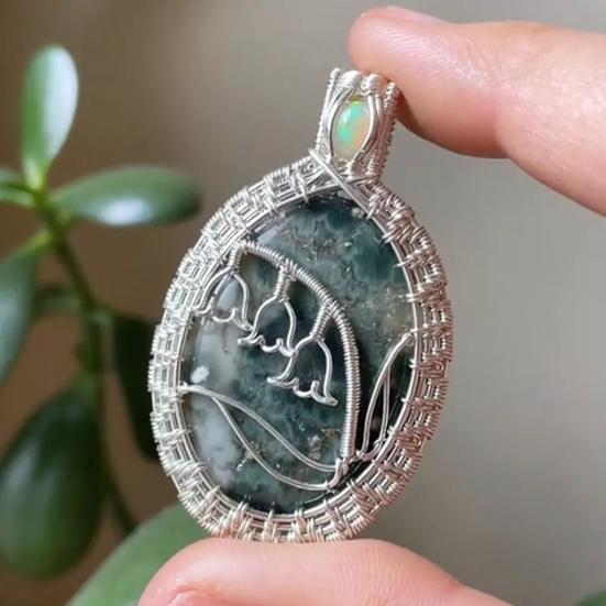 Handcrafted Pendant Necklace Eye-catching Elegant Women Handmade Pendant Jewelry Gift