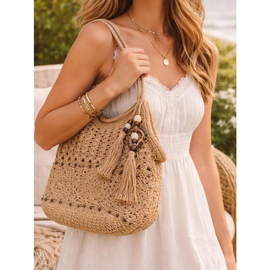 Gehäkelte Tragetasche für Damen Weiß Durchbrochene Stricktasche mit Perlenfransen-Anhänger Verstellbare lange Träger Boho Strandtasche