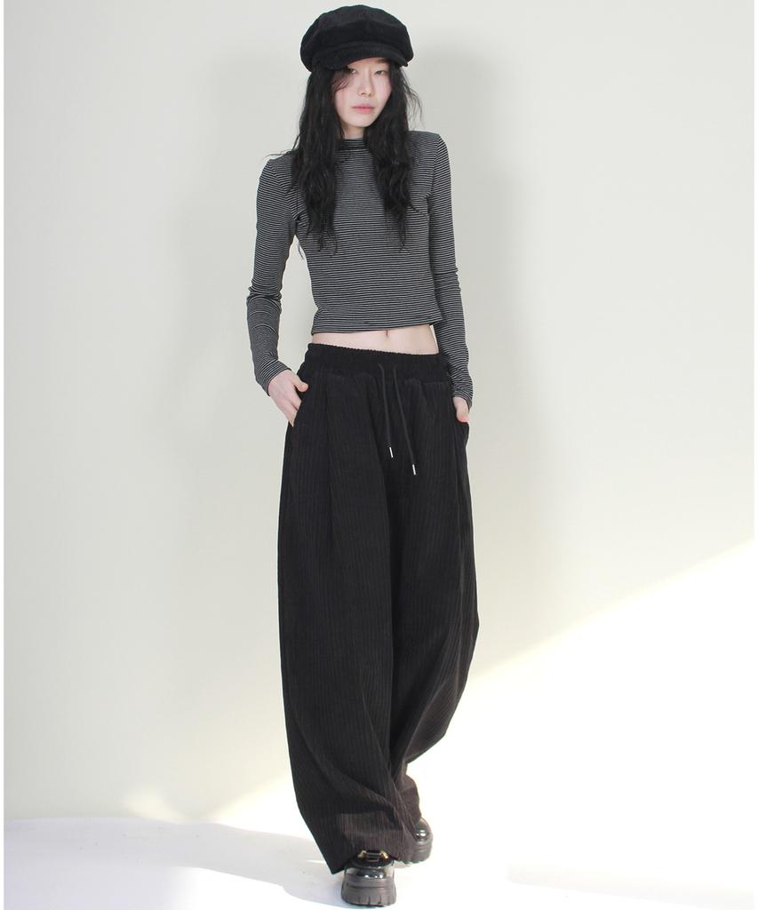 Deumakeu Wide-Fit Corduroy One-Pleat Elastic Pants Black