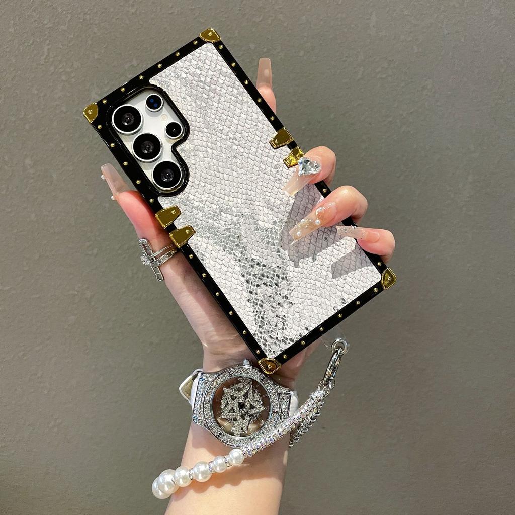 Light Luxury Brand Snake Pattern Chain Suitable for Samsung S25 Ultra Mobile Phone Case Anti Fall S24FE Protective Soft Shell A16