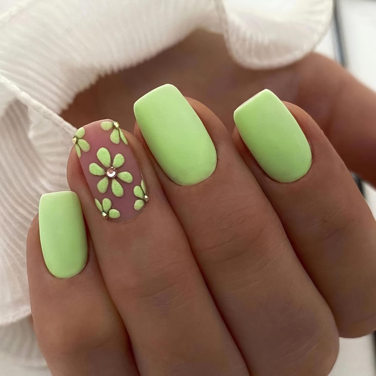 

Medium-Length Square Frosted Flower-Shaped Nail Set зелёный