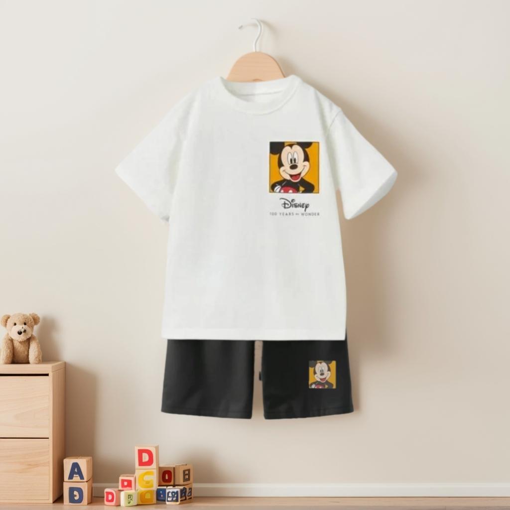 Summer Mickey Mouse outfit for boys and children, short sleeved T-shirt and shorts set, fashionable casual top