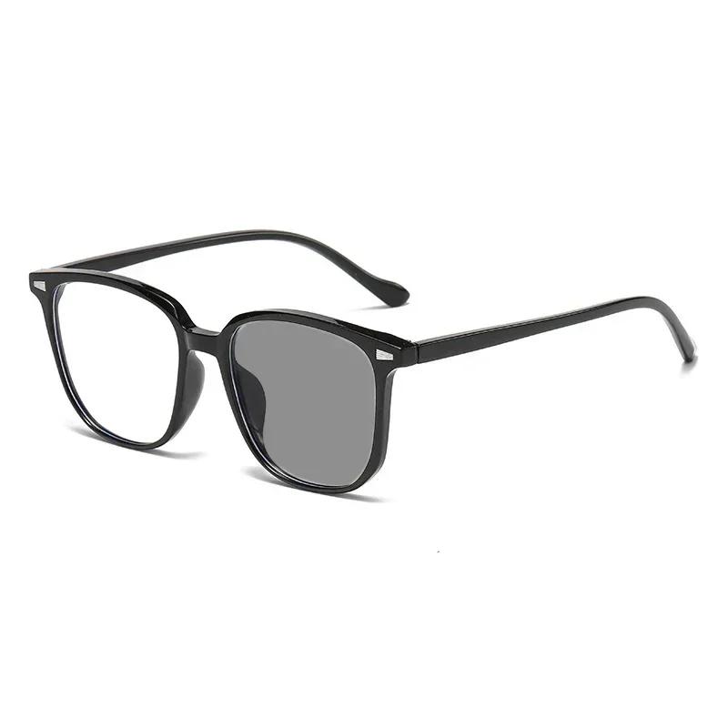 Color Changing Sunglasses Photochromic Blue Light Blocking Round Frame Eyewear for Women Myopia Computer Glasses
