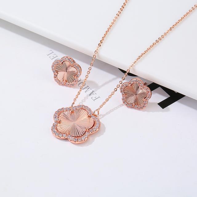 Top Quality Women Girls Five Leaf Flower Set Necklace Earrings Fashion Luxury Natural Stone Shell Set High Quality Zircon Gifts