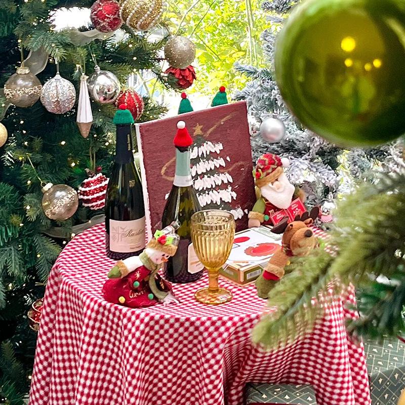 High-End Red Plaid Christmas & New Year Tablecloth for Dining & Coffee Tables
