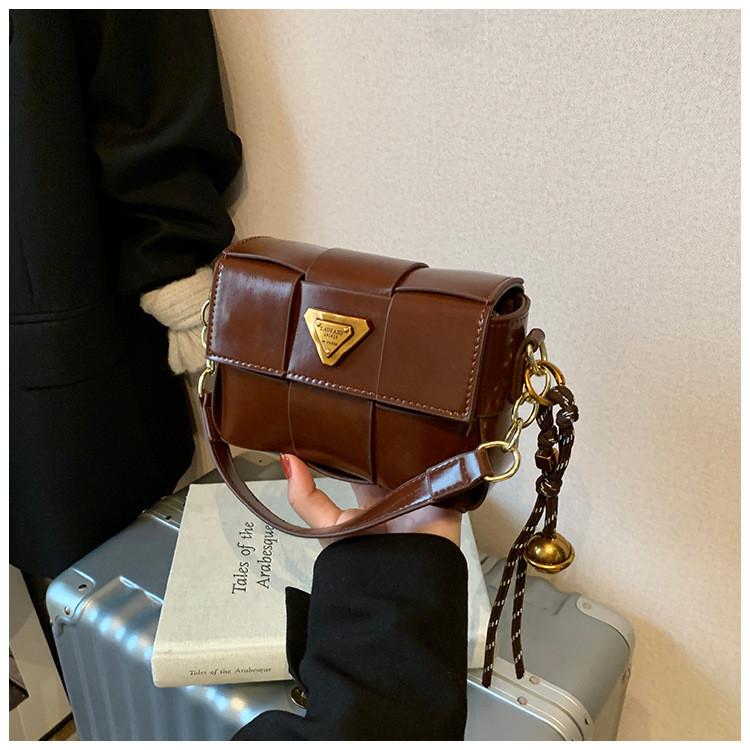 Ielgy Shoulder Messenger Bag Fashion Portable Woven Underarm Small Square Bag