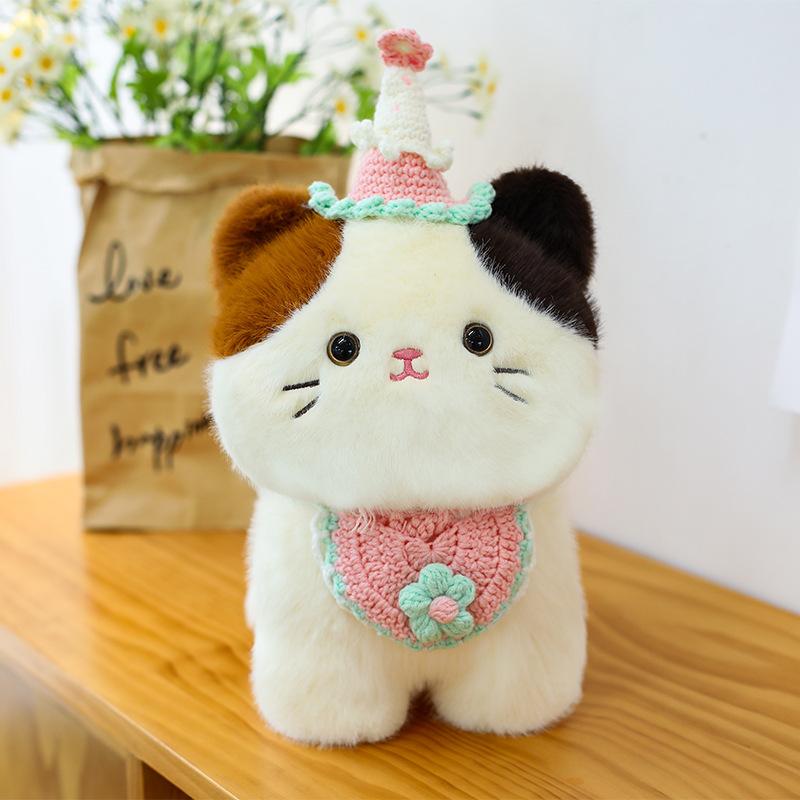 Peluche Gatto Tricolore Carino Bambola di Pezza Gatto per Bambini Regalo di Compleanno Natale Kawaii Adorabile Popolare Online Giocattolo Gatto Peloso Per